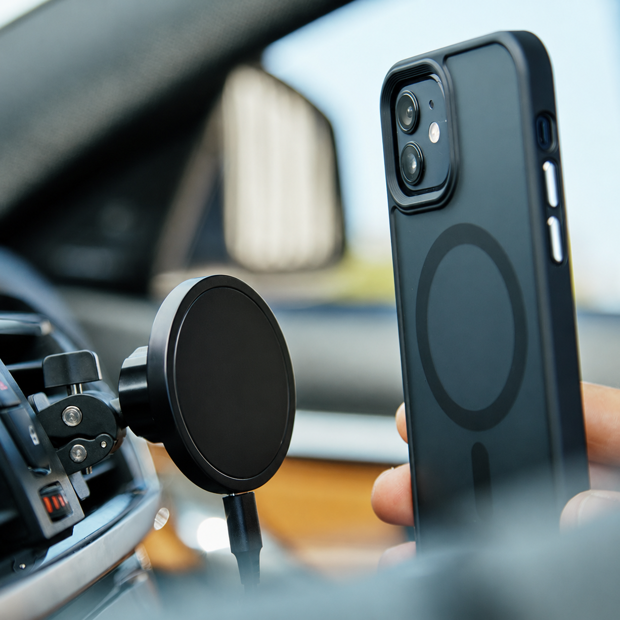 Wireless MagSafe Mount